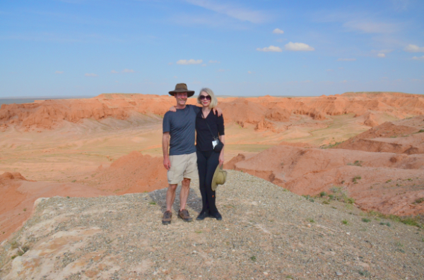Flaming Cliffs - Mongolia Ann and Jon Holmquist at the Flaming Cliffs - Mongolia