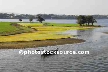 Lake Taungthaman Boat
