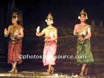 Classical Khmer Dancers