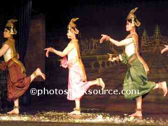 Classical Khmer Dancers
