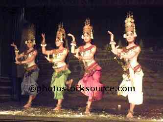 Classical Khmer Dancers