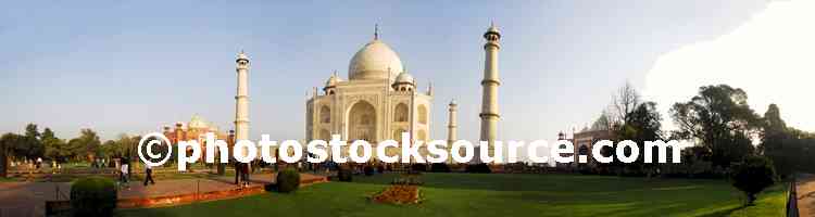 Mosque,Taj Mahal and Jawab