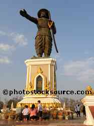 King Chao Anouvang Statue
