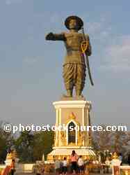 King Chao Anouvang Statue