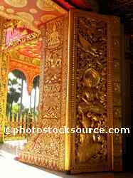 Wat Haw Pha Bang Door