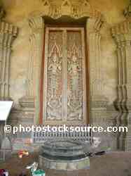 Haw Pha Kaew Door