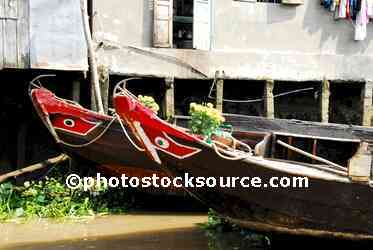 Mekong Sampans Bow Eyes