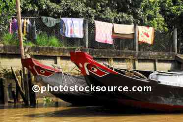 Mekong Sampans Bow Eyes