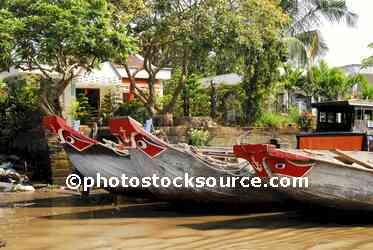 Mekong Sampans Bow Eyes