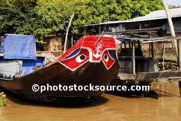 Sampan Painted Bow Eyes