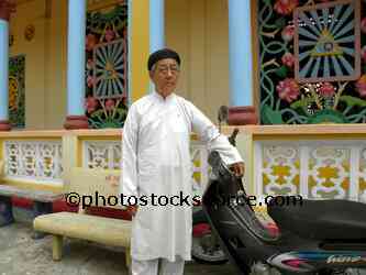 Cao Dai Worshipper